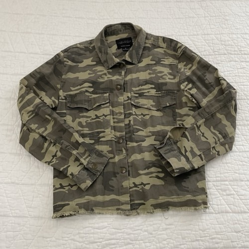 Sanctuary Crafted & Tailored Women's Camo Military Jacket Button Front Pockets M